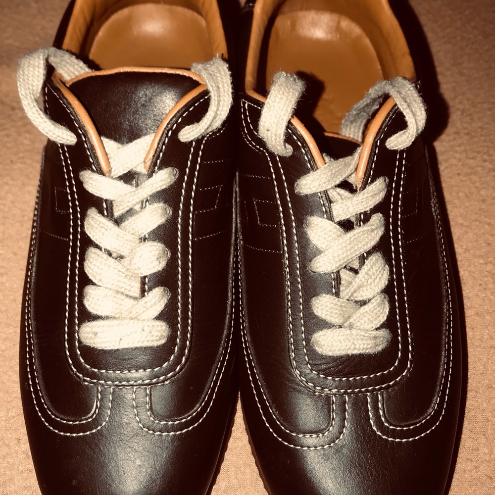 Hermès Low Top Sneakers Size 7 runs 1/2 size small